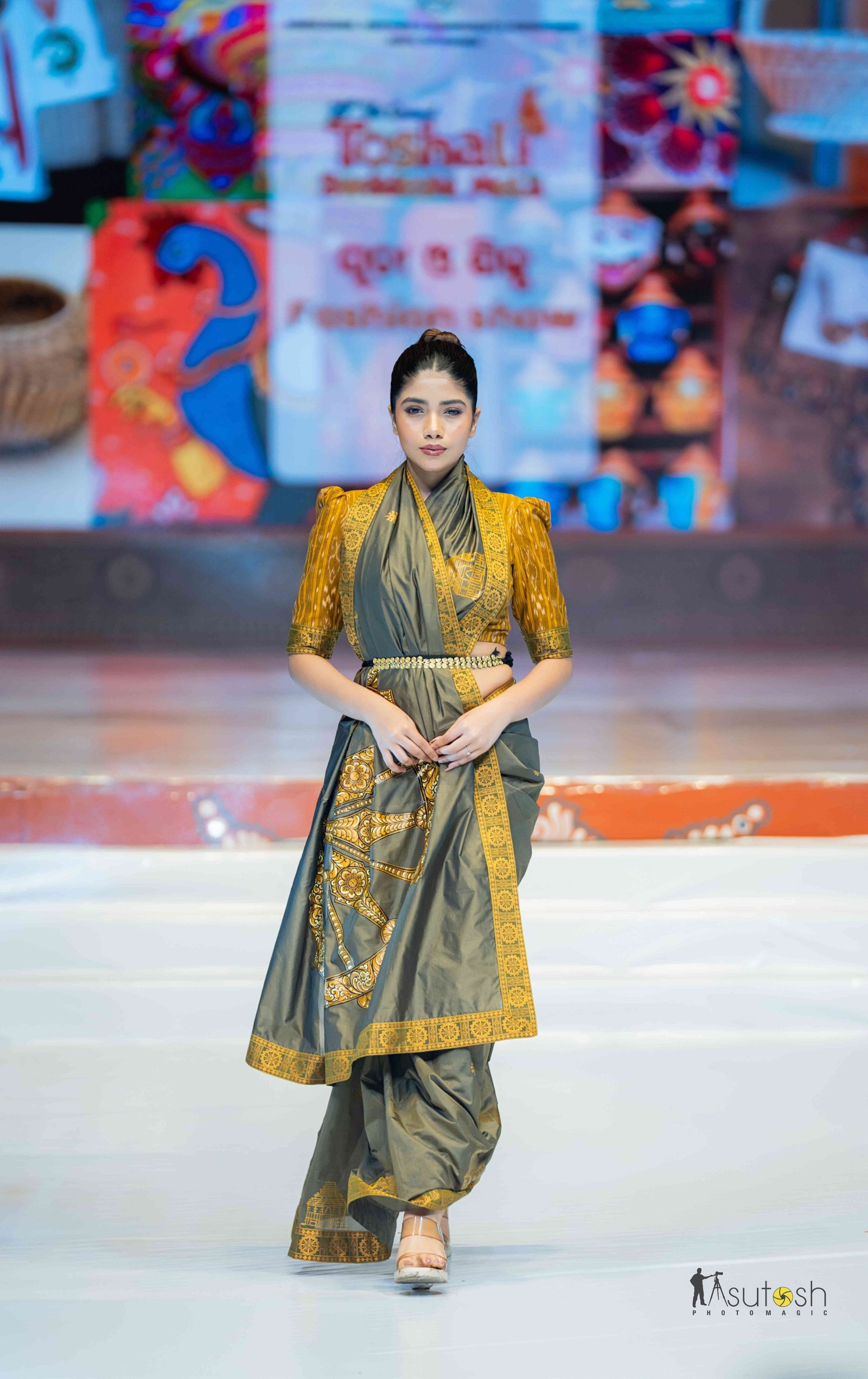 Suta O Silpa Look 4